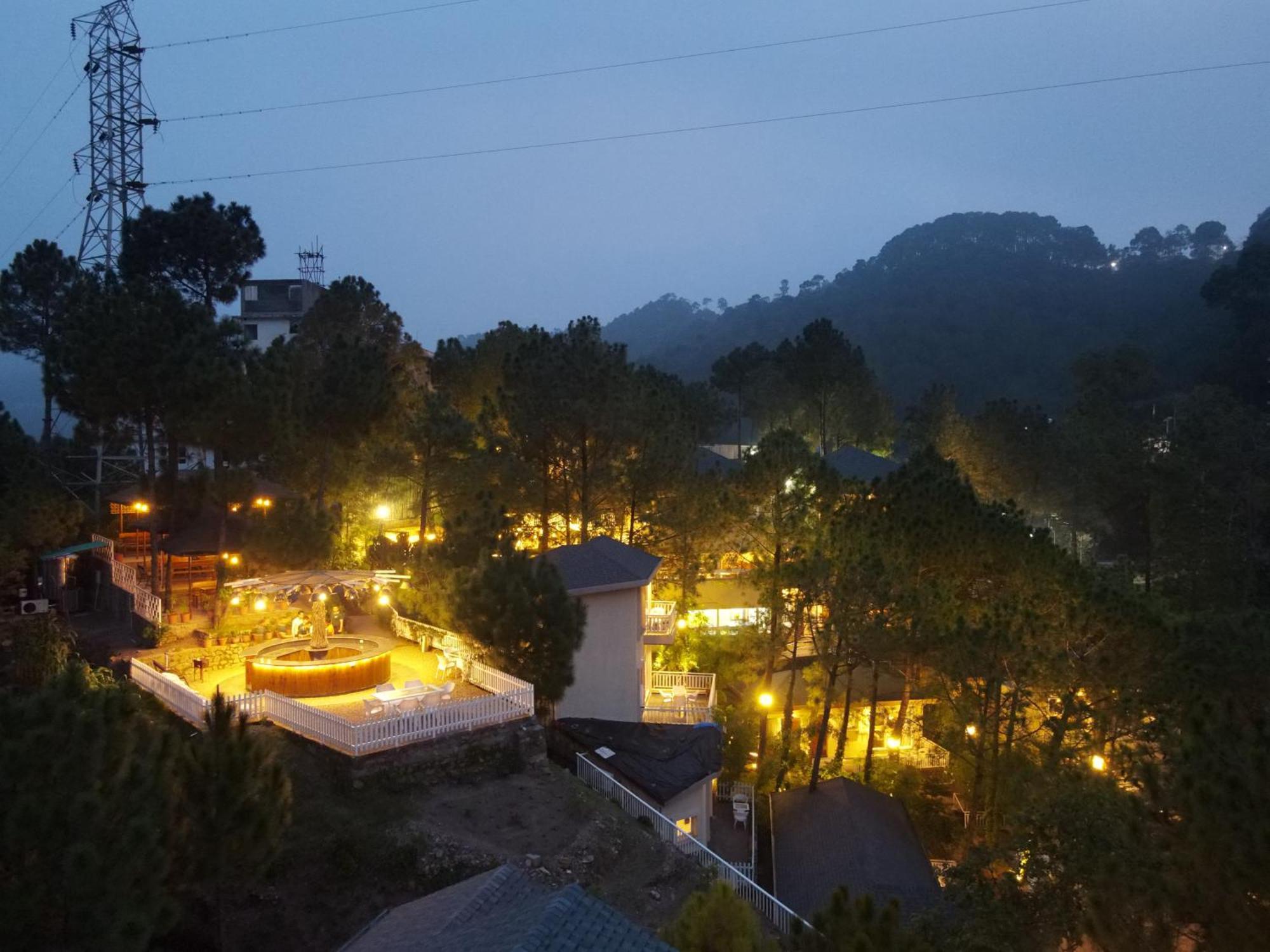 Jungle Lodge Resort Kasauli Buitenkant foto